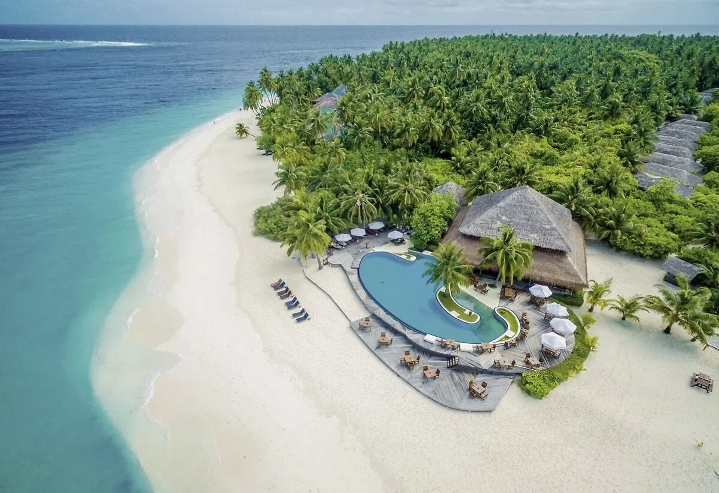 Filitheyo Island Resort BEACH
