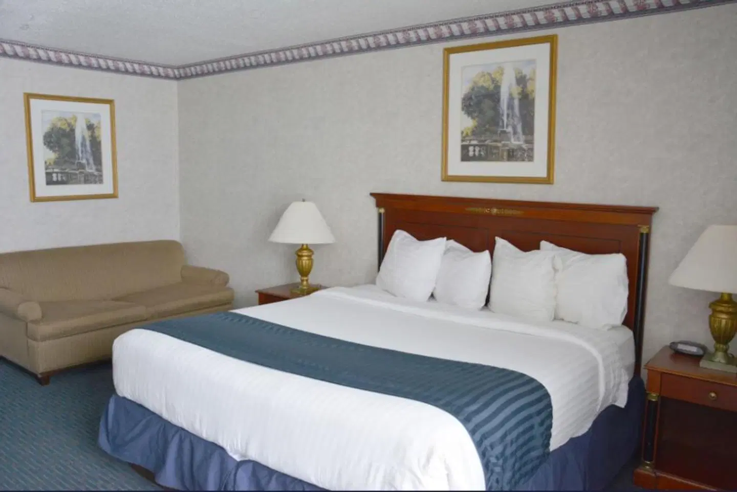 Travelodge by Wyndham Milwaukee ROOM_EXAMPLE
