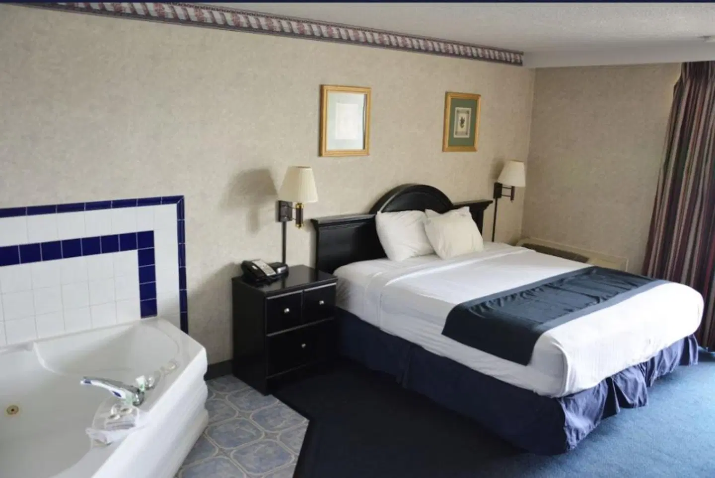 Travelodge by Wyndham Milwaukee ROOM_EXAMPLE