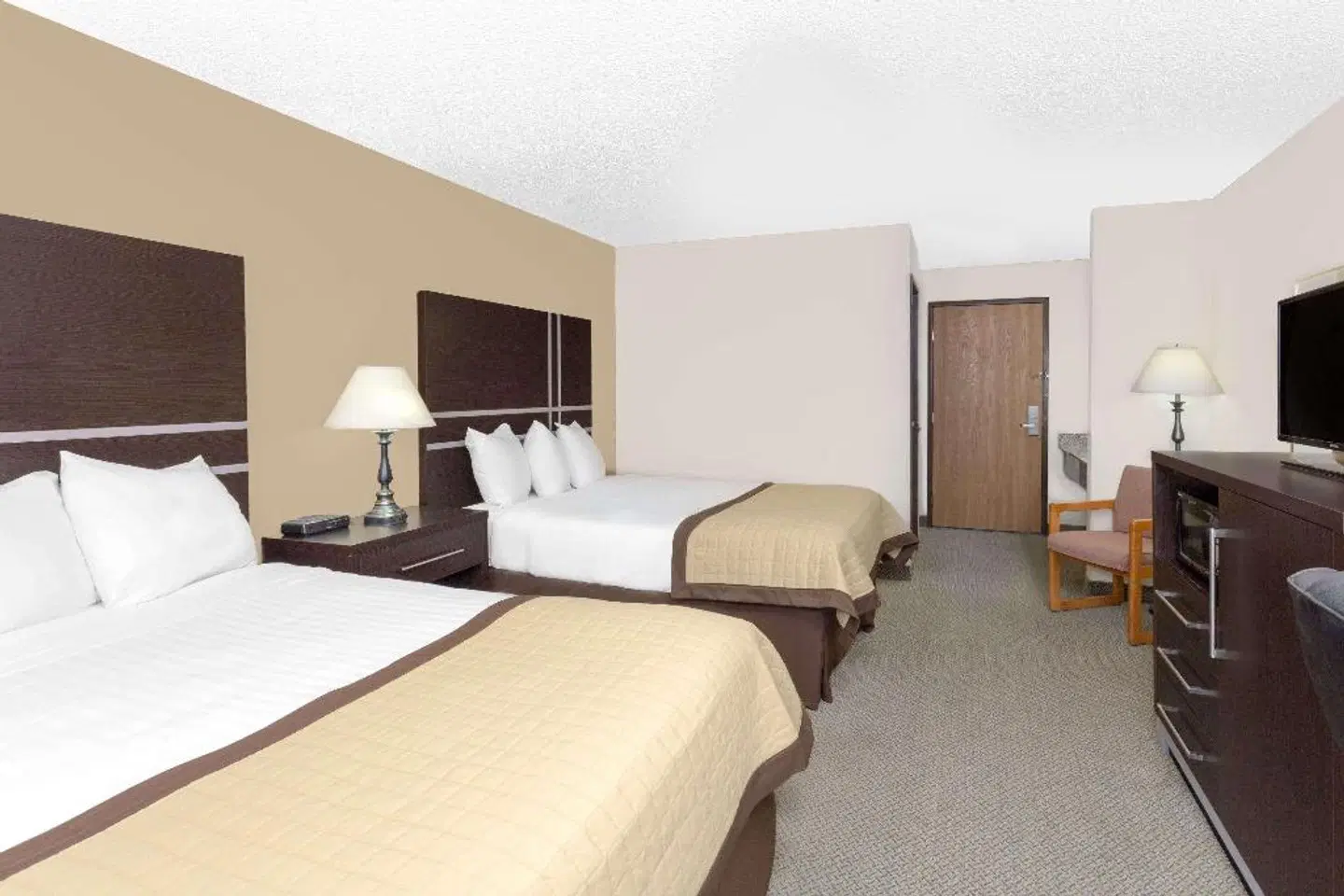 Baymont by Wyndham Green Bay ROOM_EXAMPLE