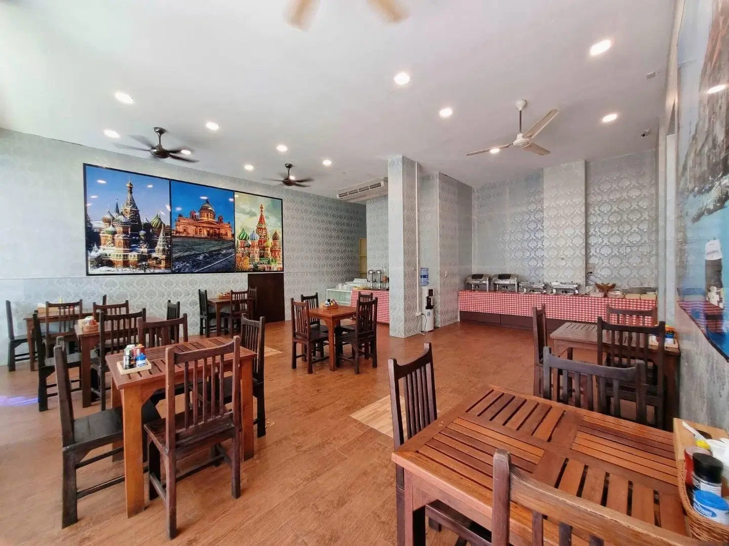 77 Patong Hotel & Spa Bar