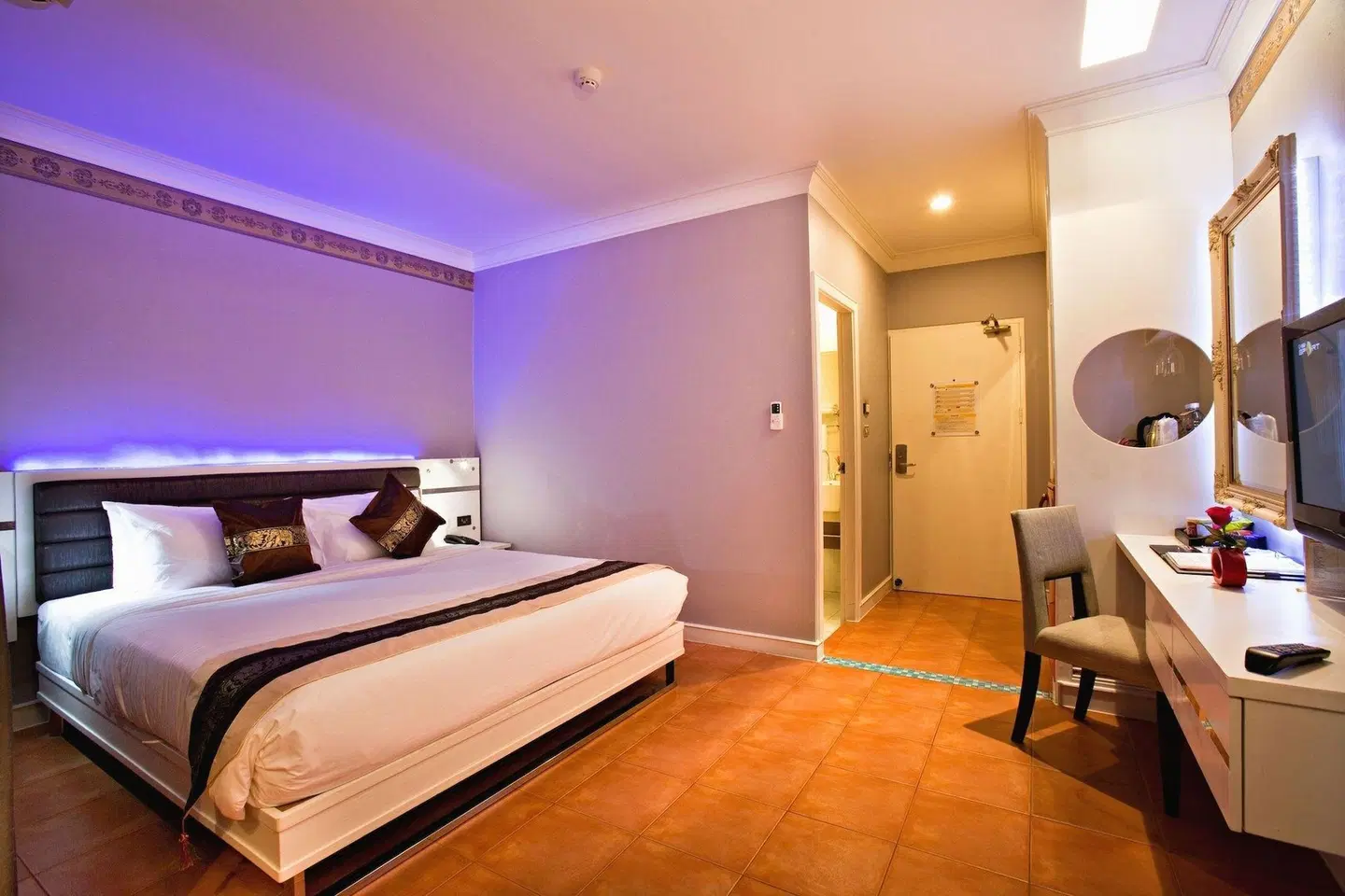 C&N Hotel ROOM_EXAMPLE
