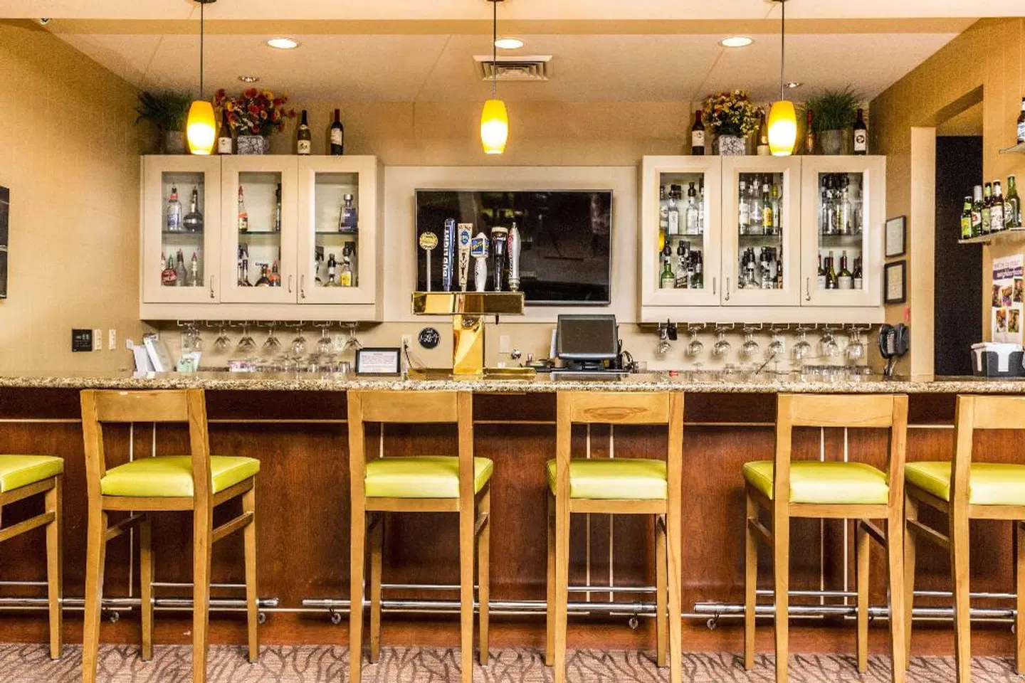 Hilton Garden Inn St. George Bar