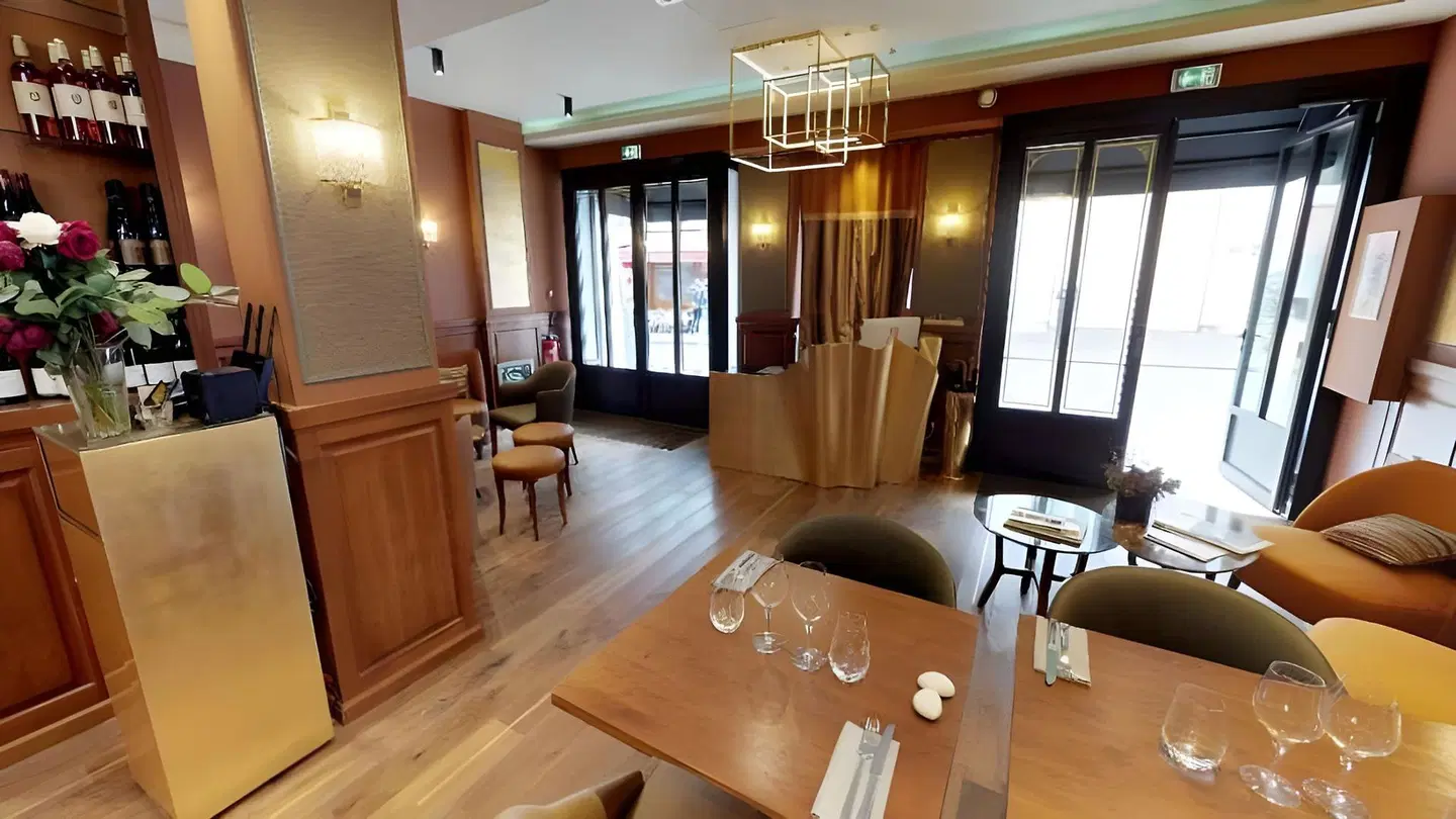 Mom'Art Hotel & Spa ROOM_EXAMPLE