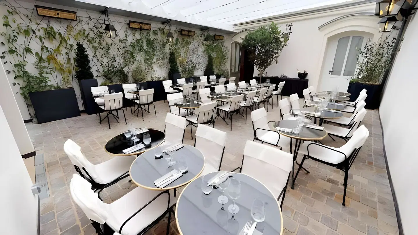 Mom'Art Hotel & Spa Restaurant