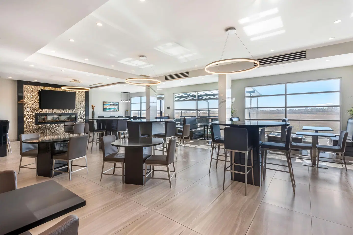 Executive Residency by BW Calgary City View North Restaurant
