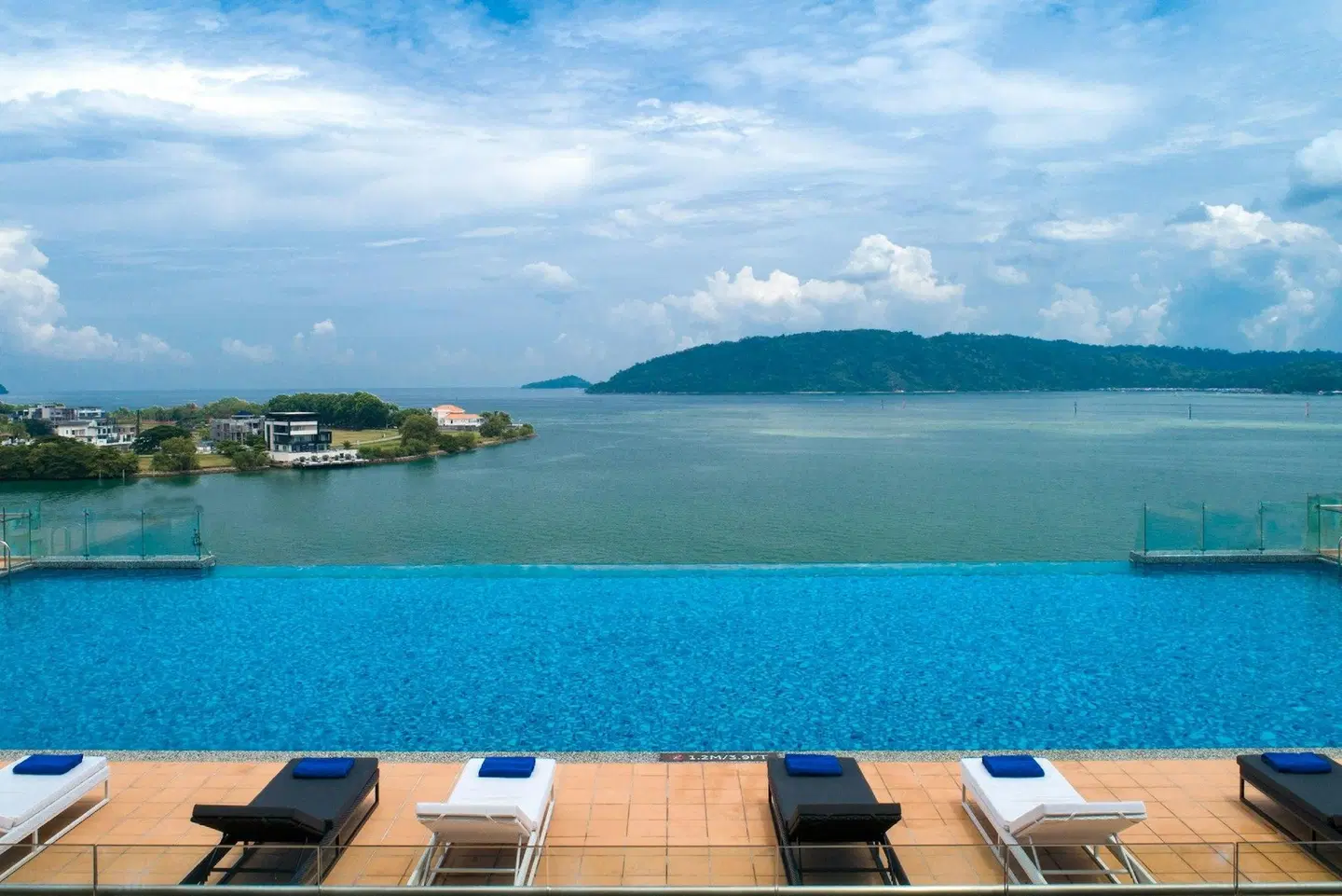 Kota Kinabalu Marriott Hotel Terrasse