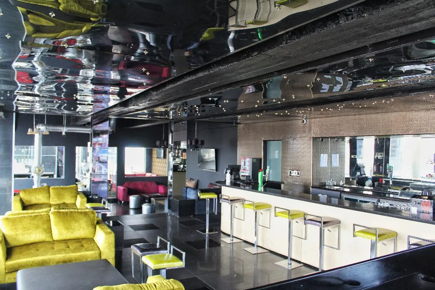 Reef Hotels Bar