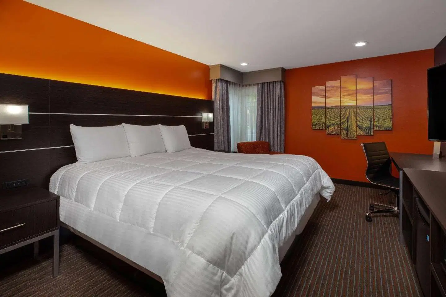 Travelodge by Wyndham Healdsburg - Sonoma Wine Country ROOM_EXAMPLE