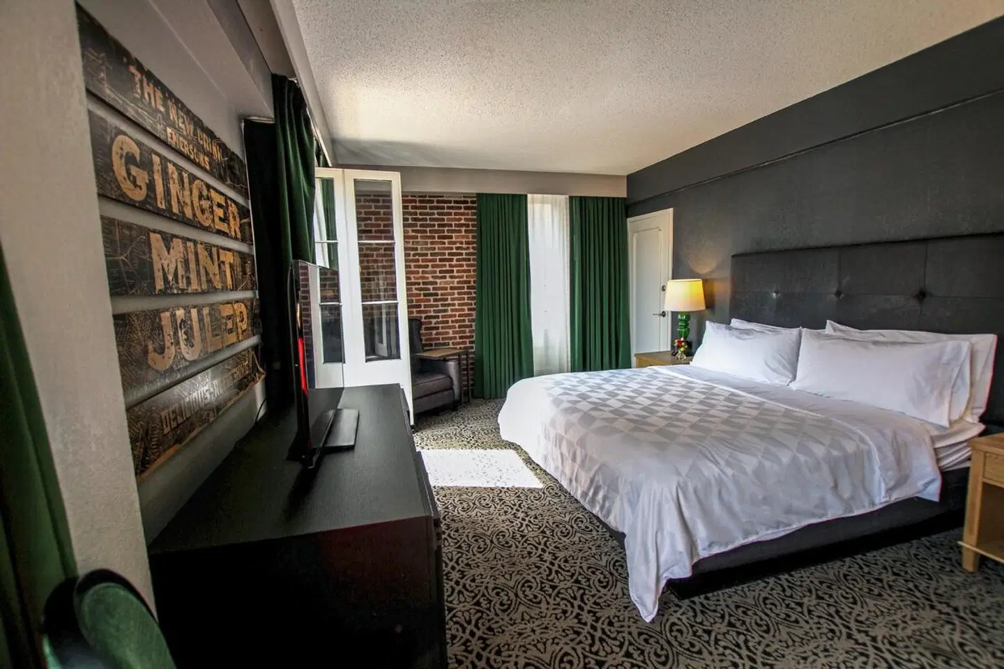 Holiday Inn French Quarter-Chateau LeMoyne ROOM_EXAMPLE