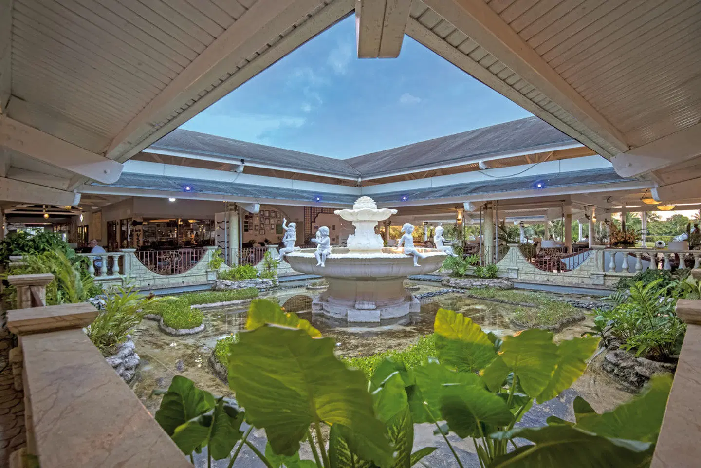 Playa Pesquero Restaurant