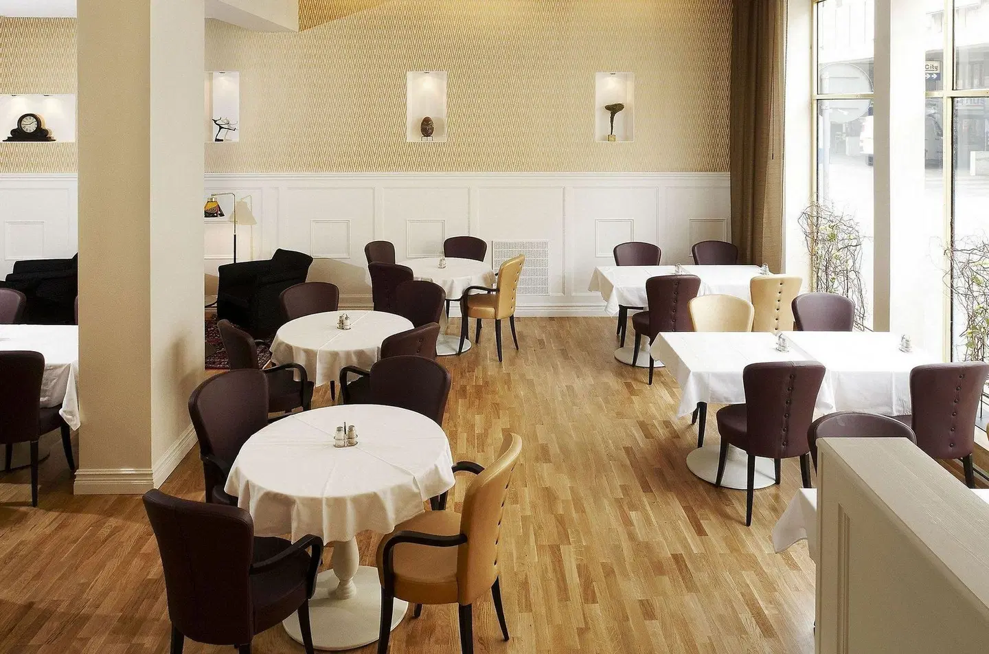 Royal Restaurant