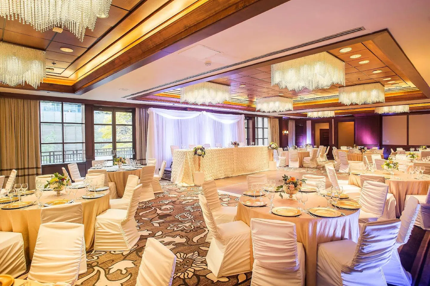The Yorkville Royal Sonesta Hotel Restaurant