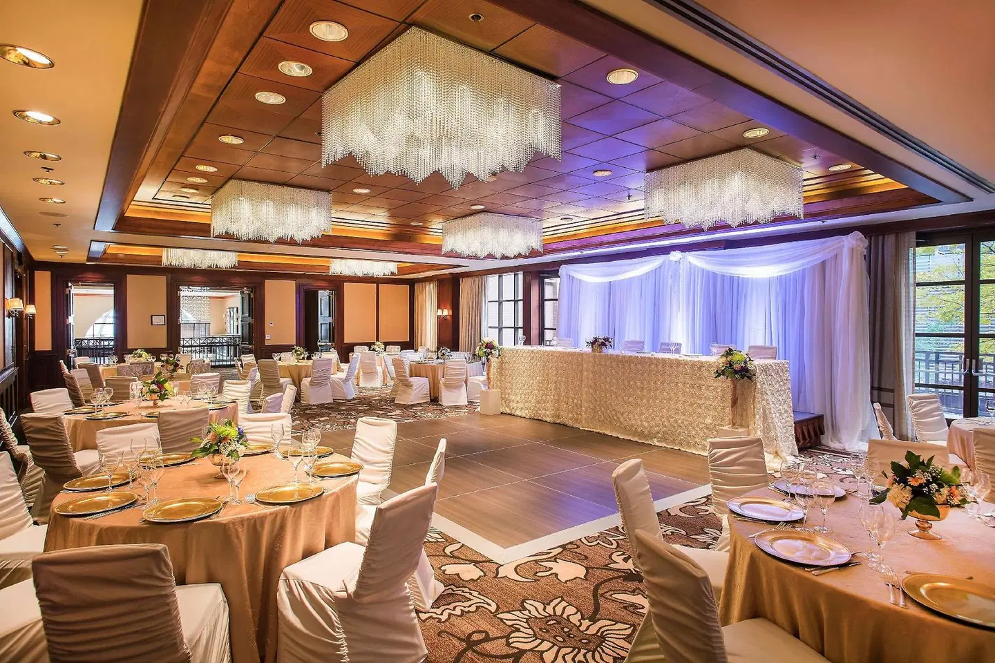 The Yorkville Royal Sonesta Hotel Restaurant
