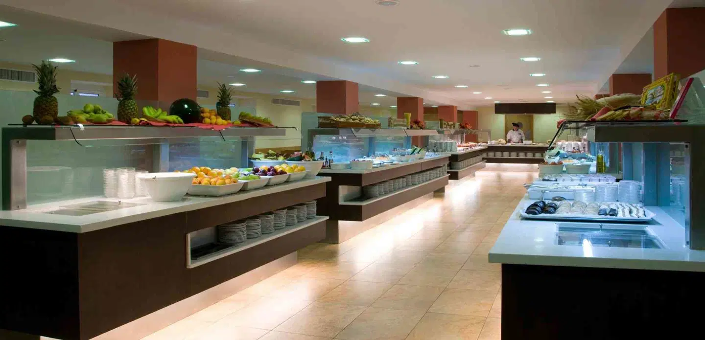 Helios Lloret RESTAURANT