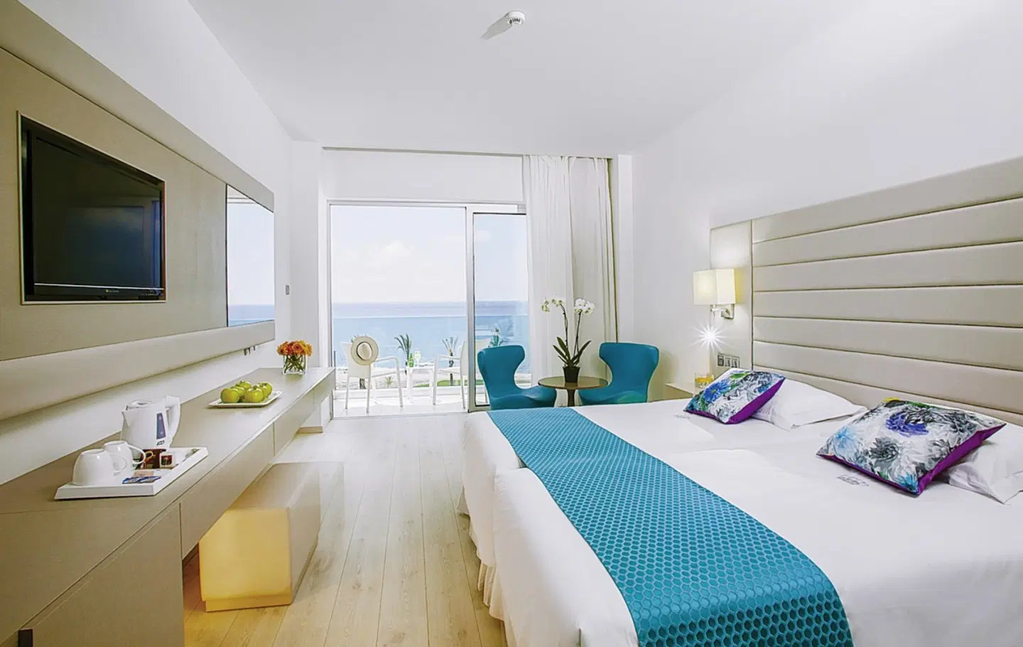 King Evelthon Beach Hotel & Resort ROOM_EXAMPLE