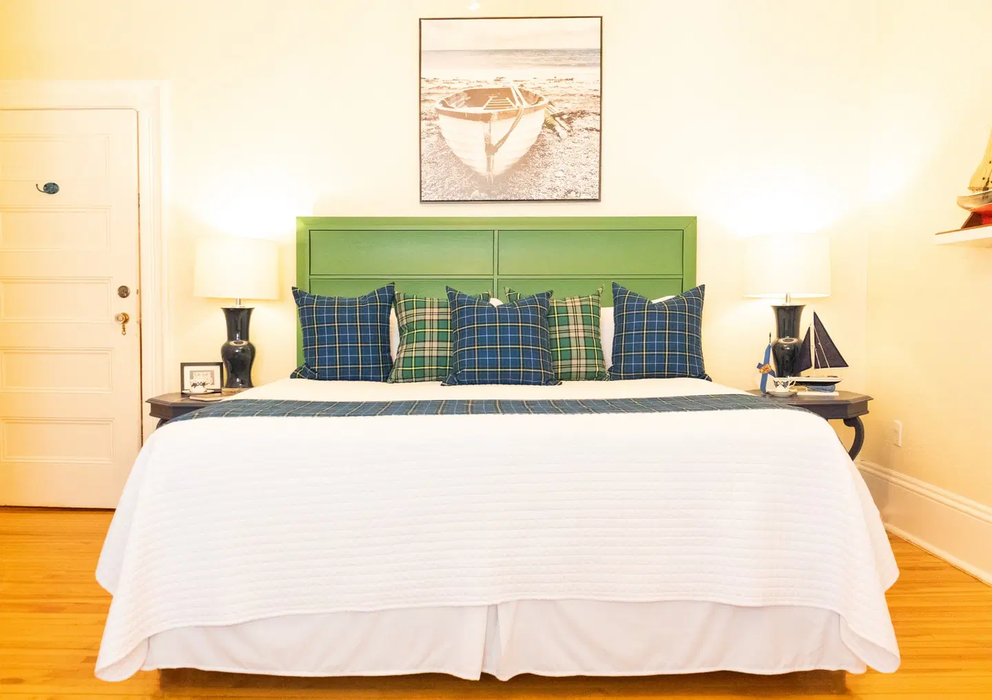 Down East Comfort B&B ROOM_EXAMPLE
