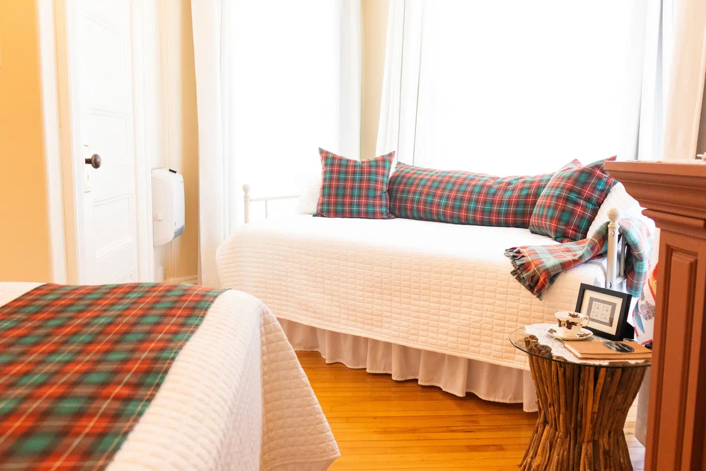 Down East Comfort B&B ROOM_EXAMPLE