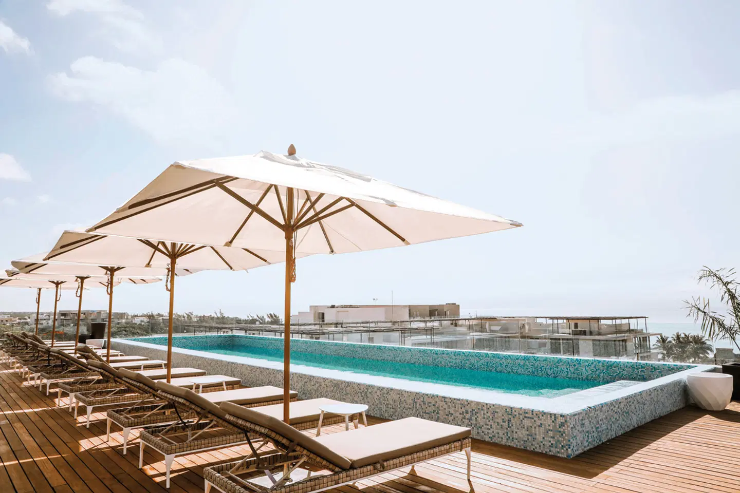 The Reef 28 OUTDOOR_POOL
