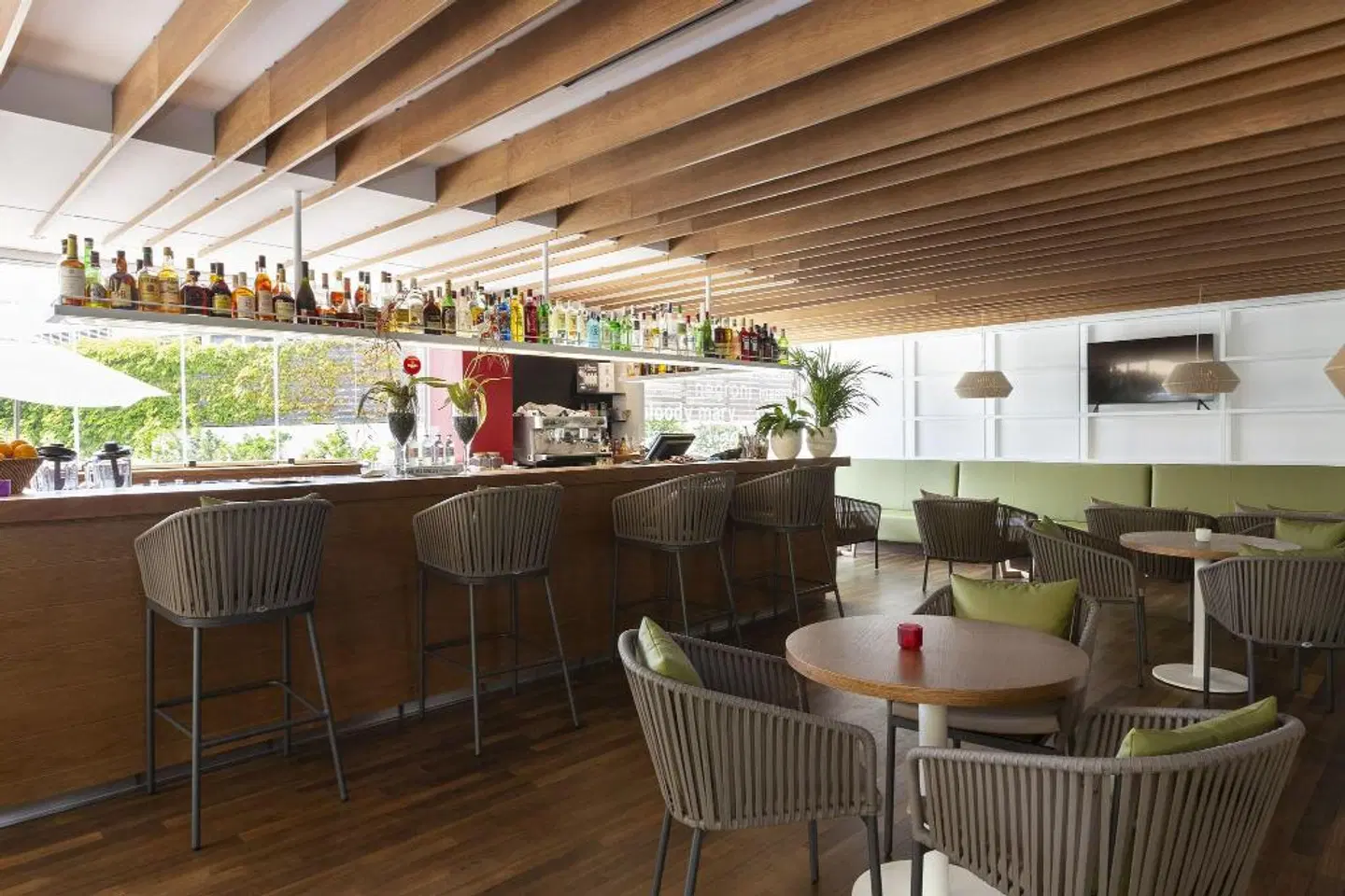 Aimia Bar