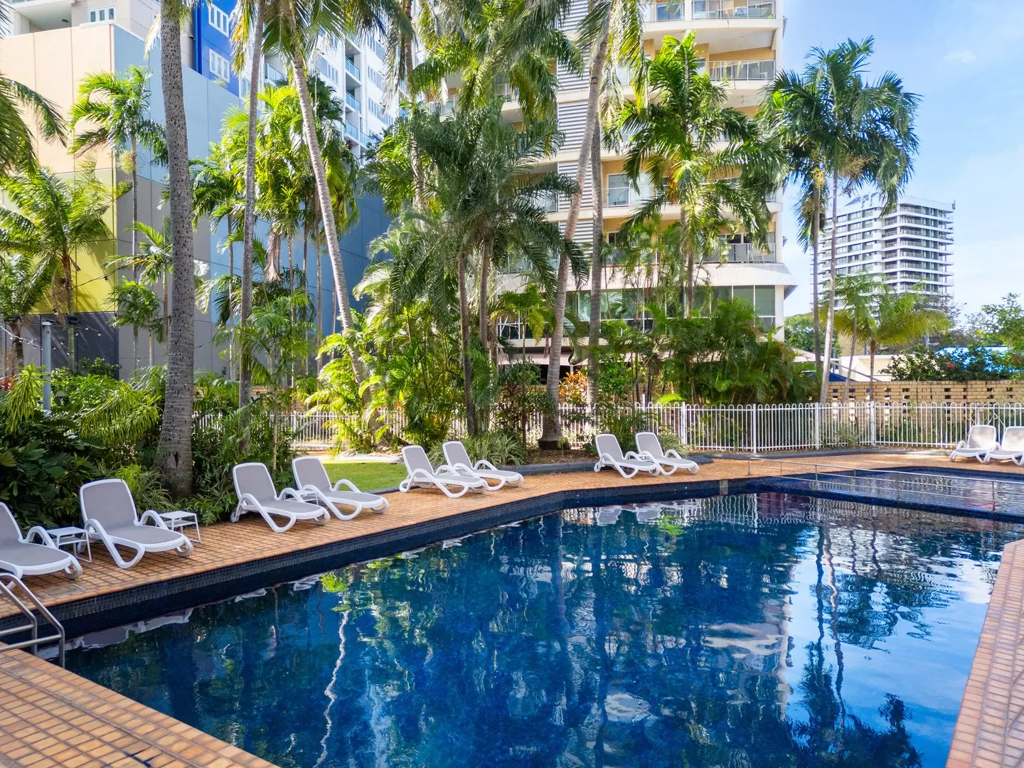 Hilton Garden Inn Darwin OUTDOOR_POOL