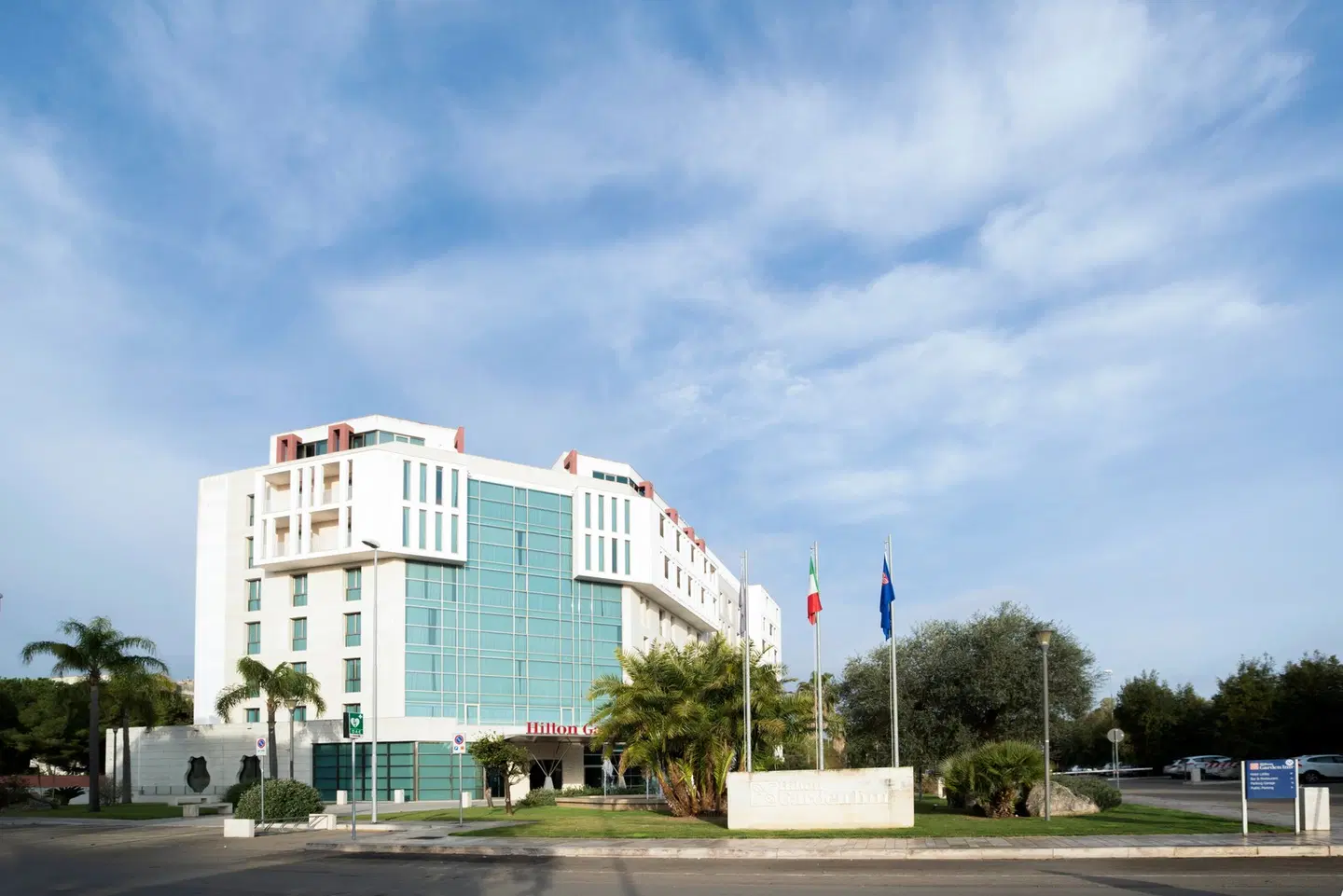 Hilton Garden Inn Lecce EXTERIOR