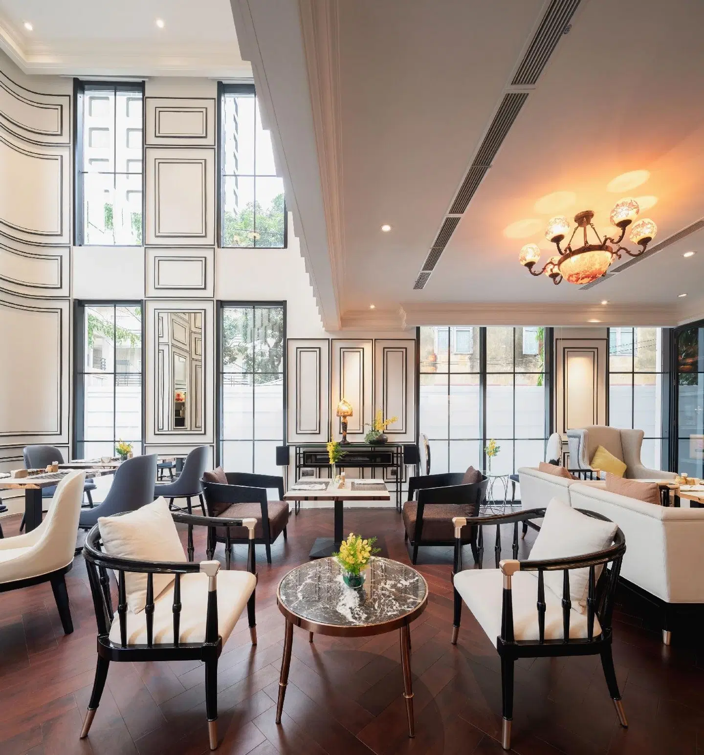 Bach Suites Saigon Restaurant