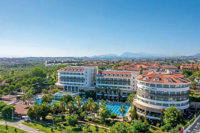 Alba Royal Hotel EXTERIOR