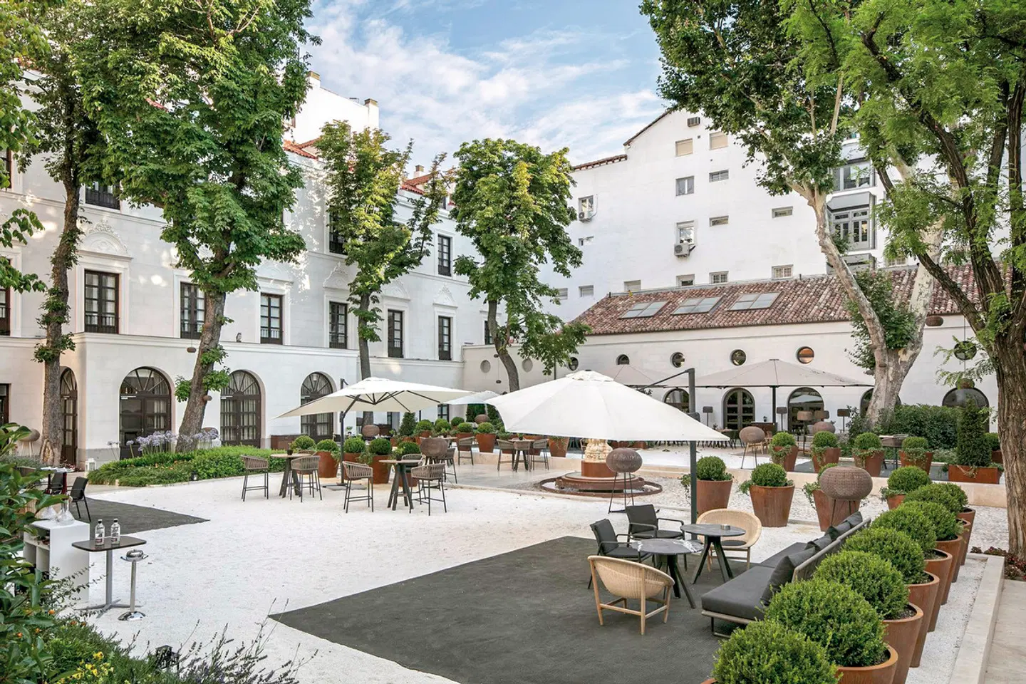 Palacio de los Duques, a Gran Melia Hotel OUTDOOR_POOL