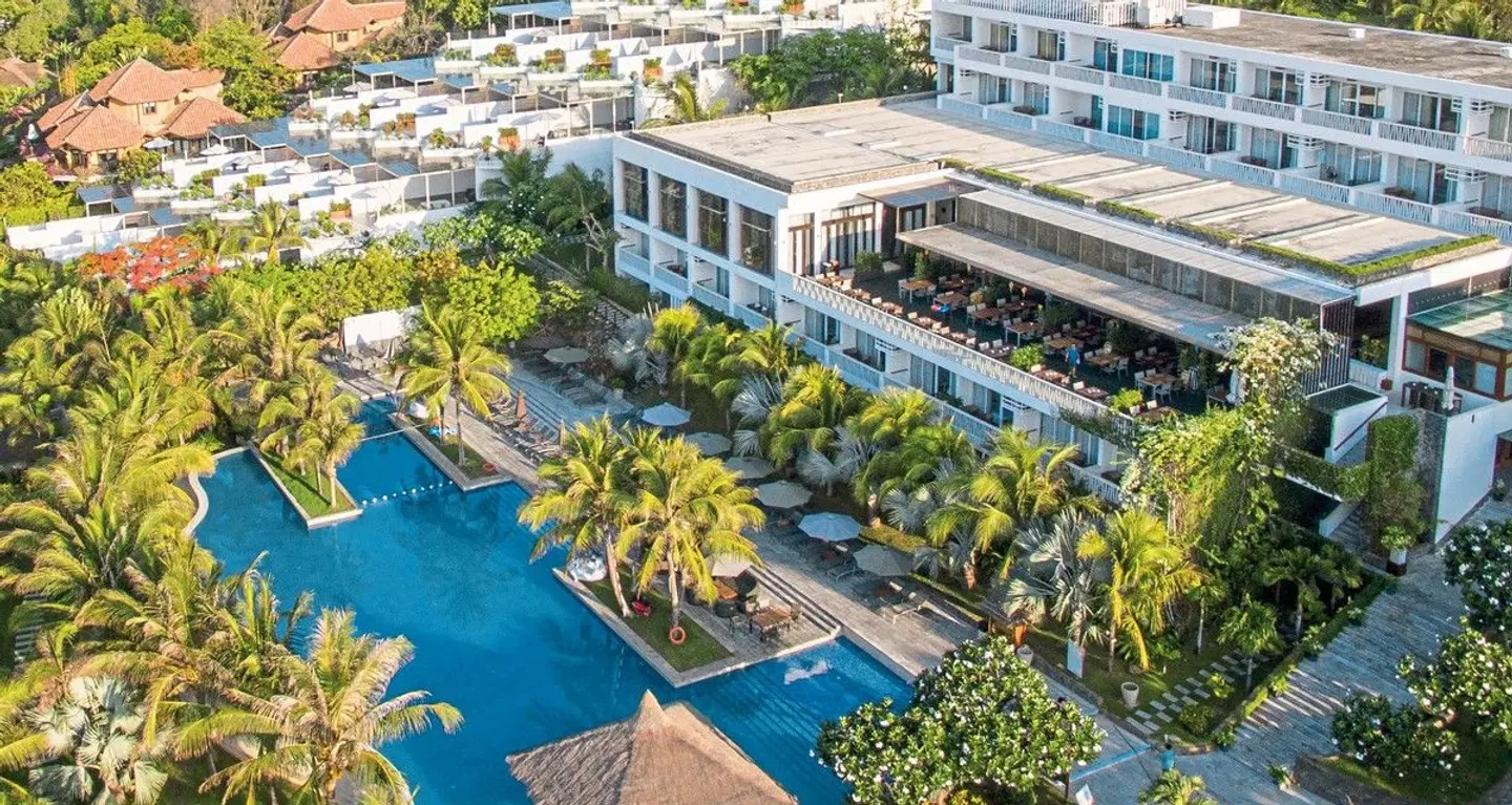 The Cliff Resort & Residences OUTDOOR_POOL