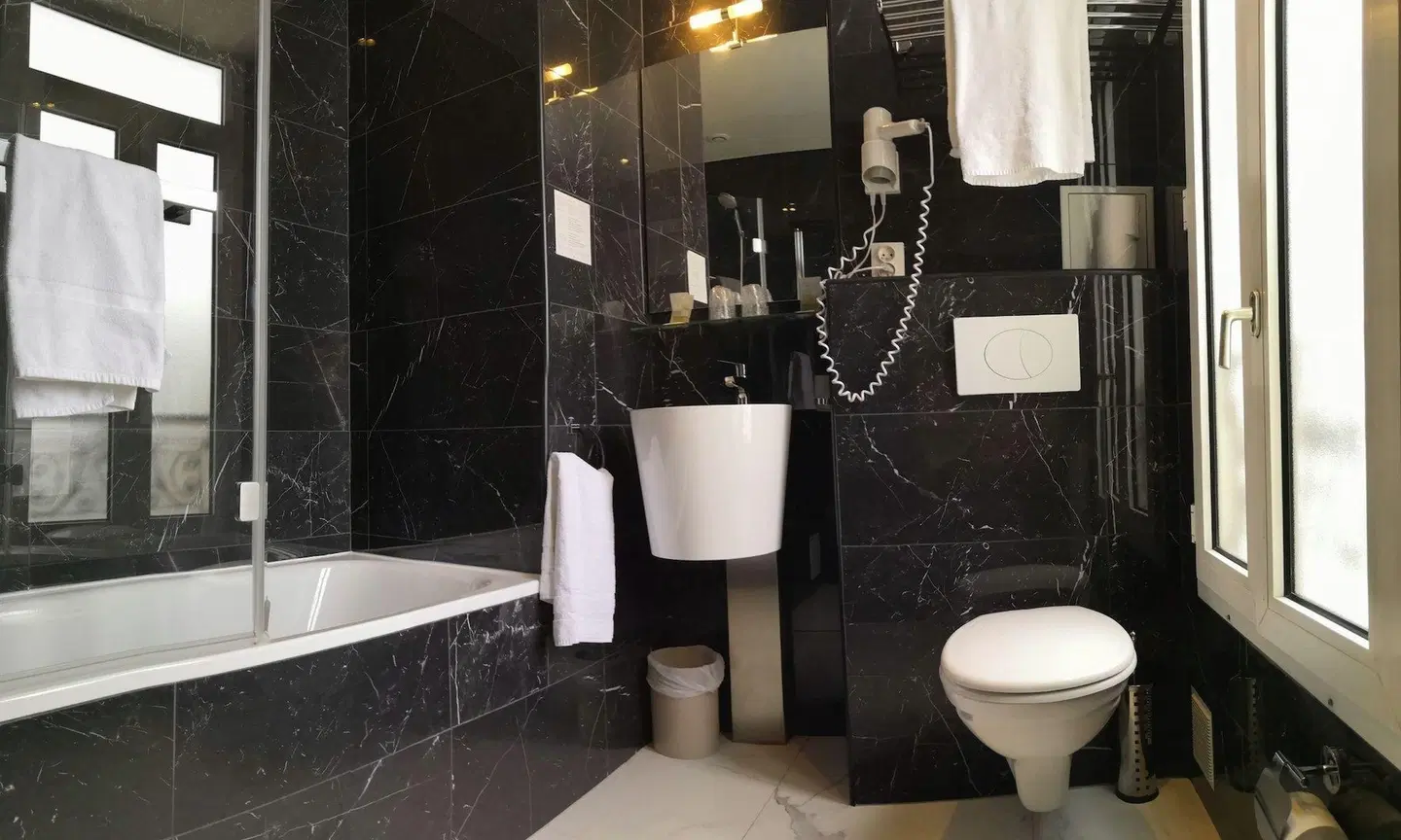 Parc Hotel Paris Badezimmer