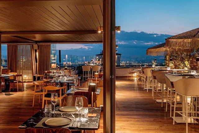 Brown Acropol by Brown Hotels Restaurant