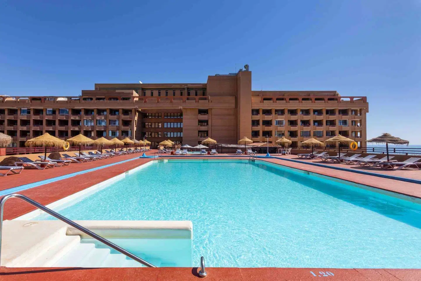 Las Palmeras affiliated by FERGUS OUTDOOR_POOL