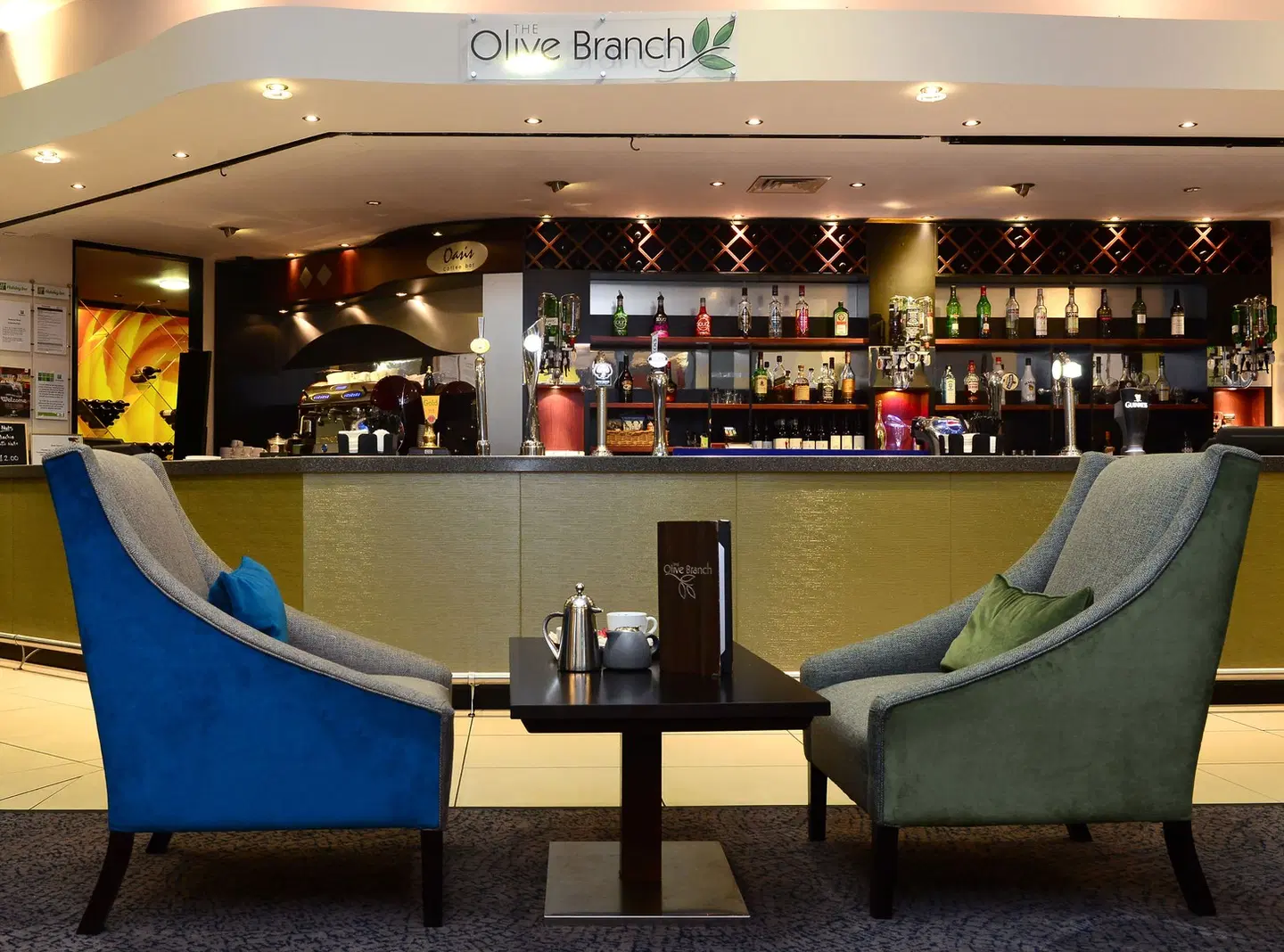 Holiday Inn Telford - Ironbridge by IHG Bar