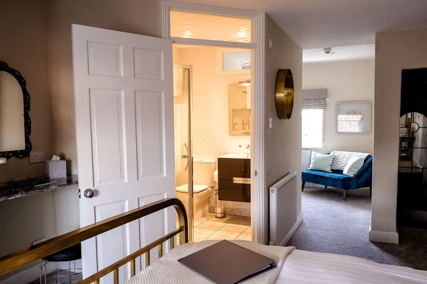 St Johns House Lichfield Badezimmer