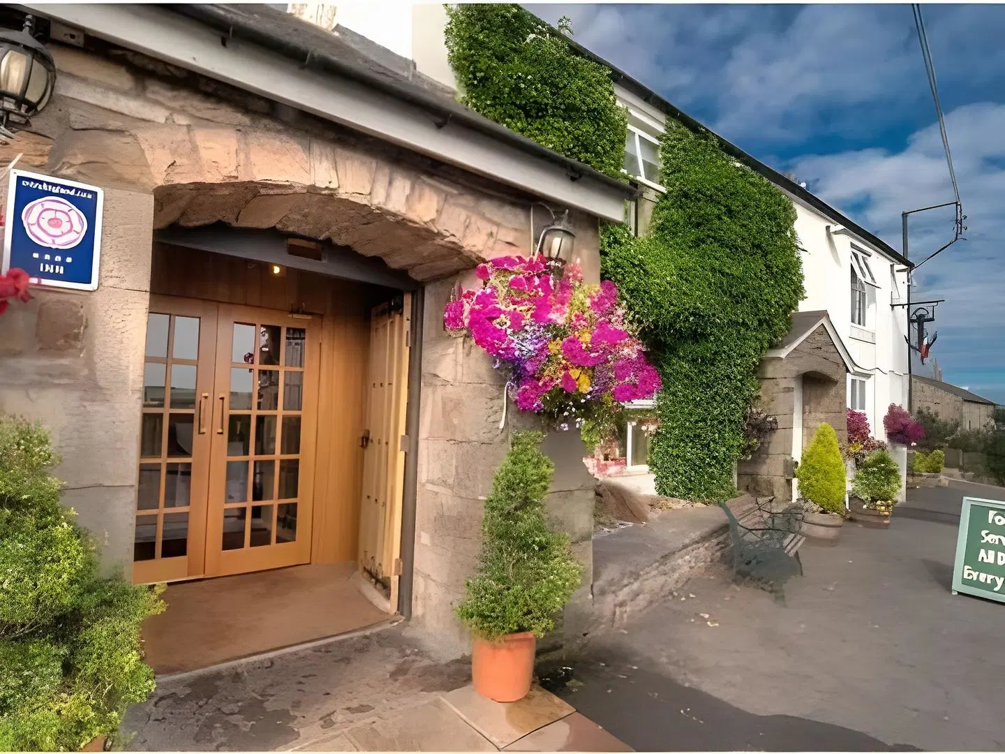 The Anchor Inn EXTERIOR