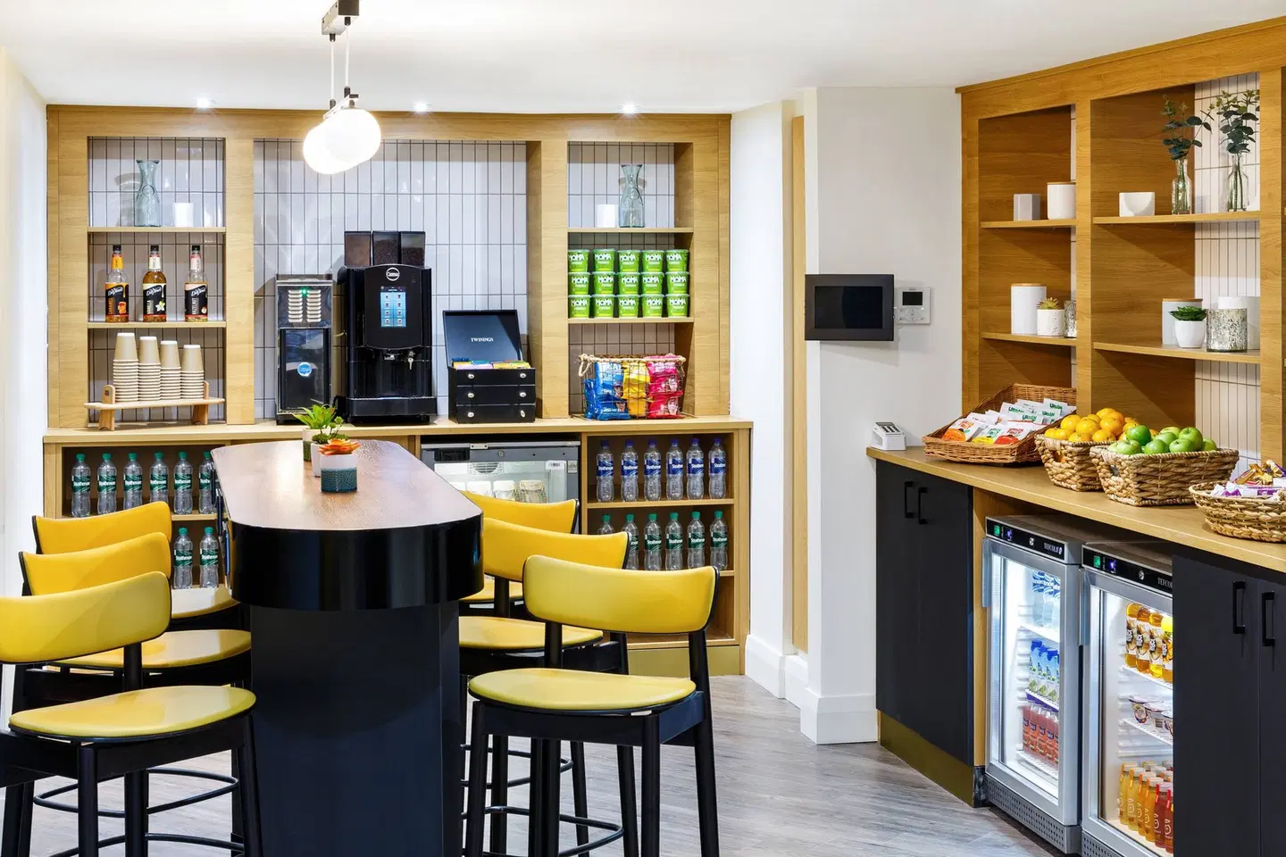 Delta Hotels by Marriott Milton Keynes Bar