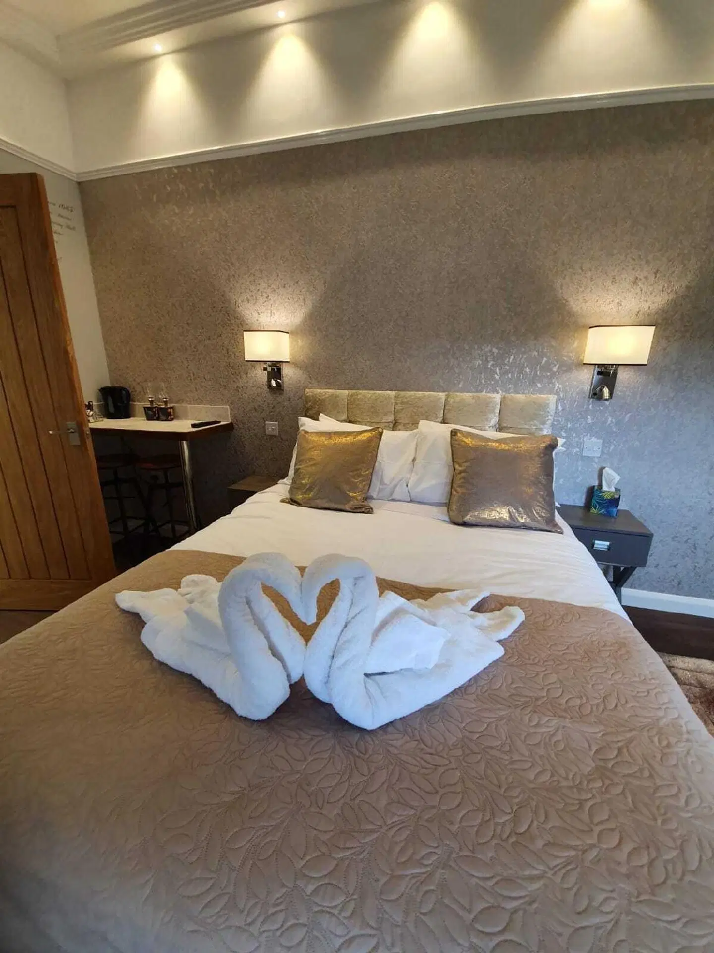 Old Thatch Bambers Green ROOM_EXAMPLE
