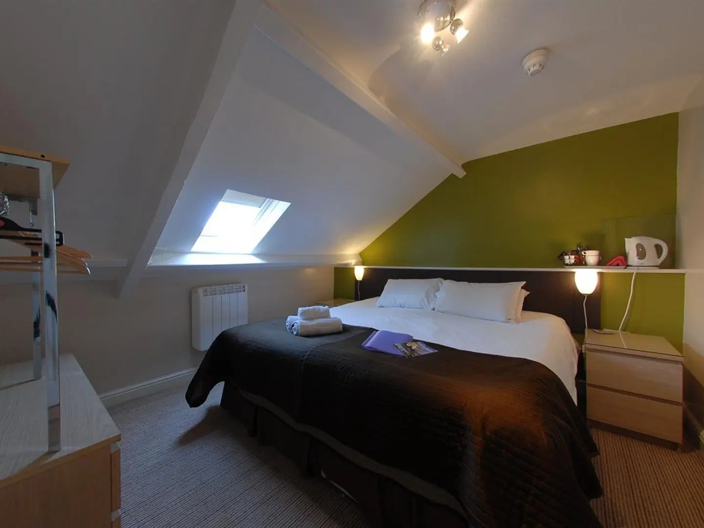 Chiltern Guest House ROOM_EXAMPLE