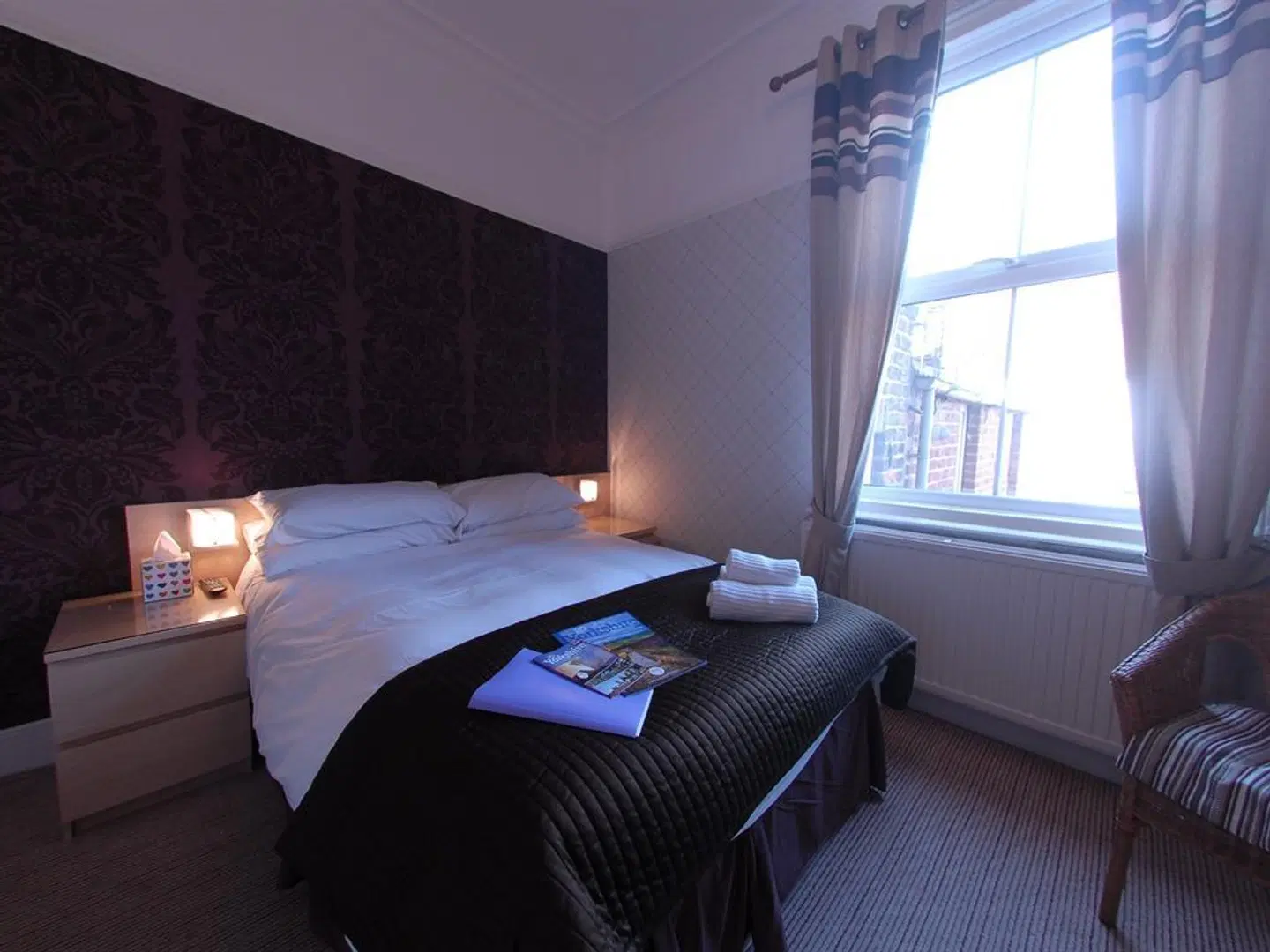 Chiltern Guest House ROOM_EXAMPLE
