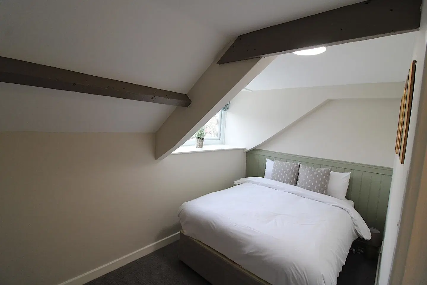 The Anglers Arms ROOM_EXAMPLE