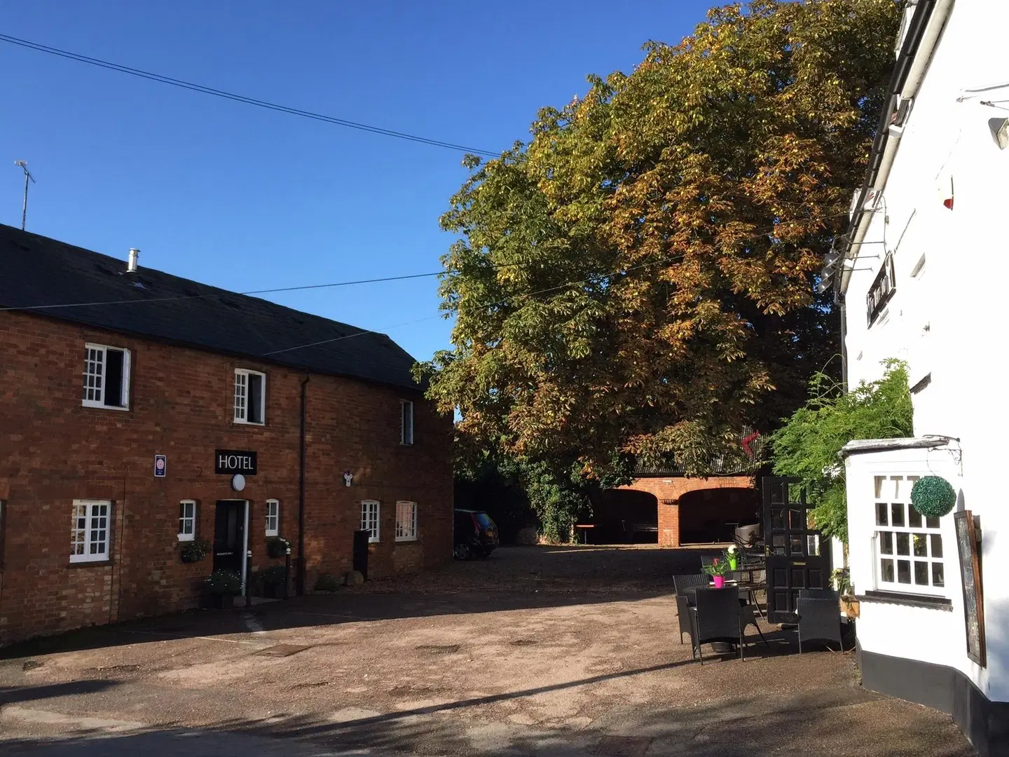 The White Hart EXTERIOR