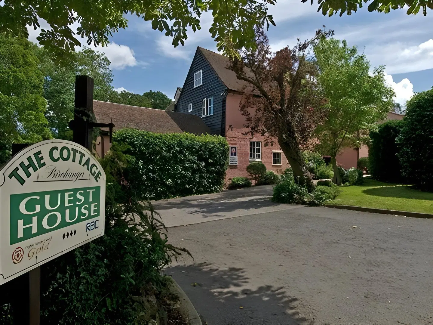 The Cottage Guest House EXTERIOR