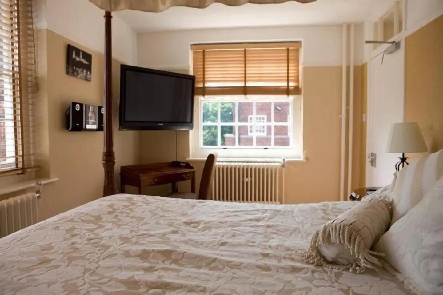 Charlotte House ROOM_EXAMPLE