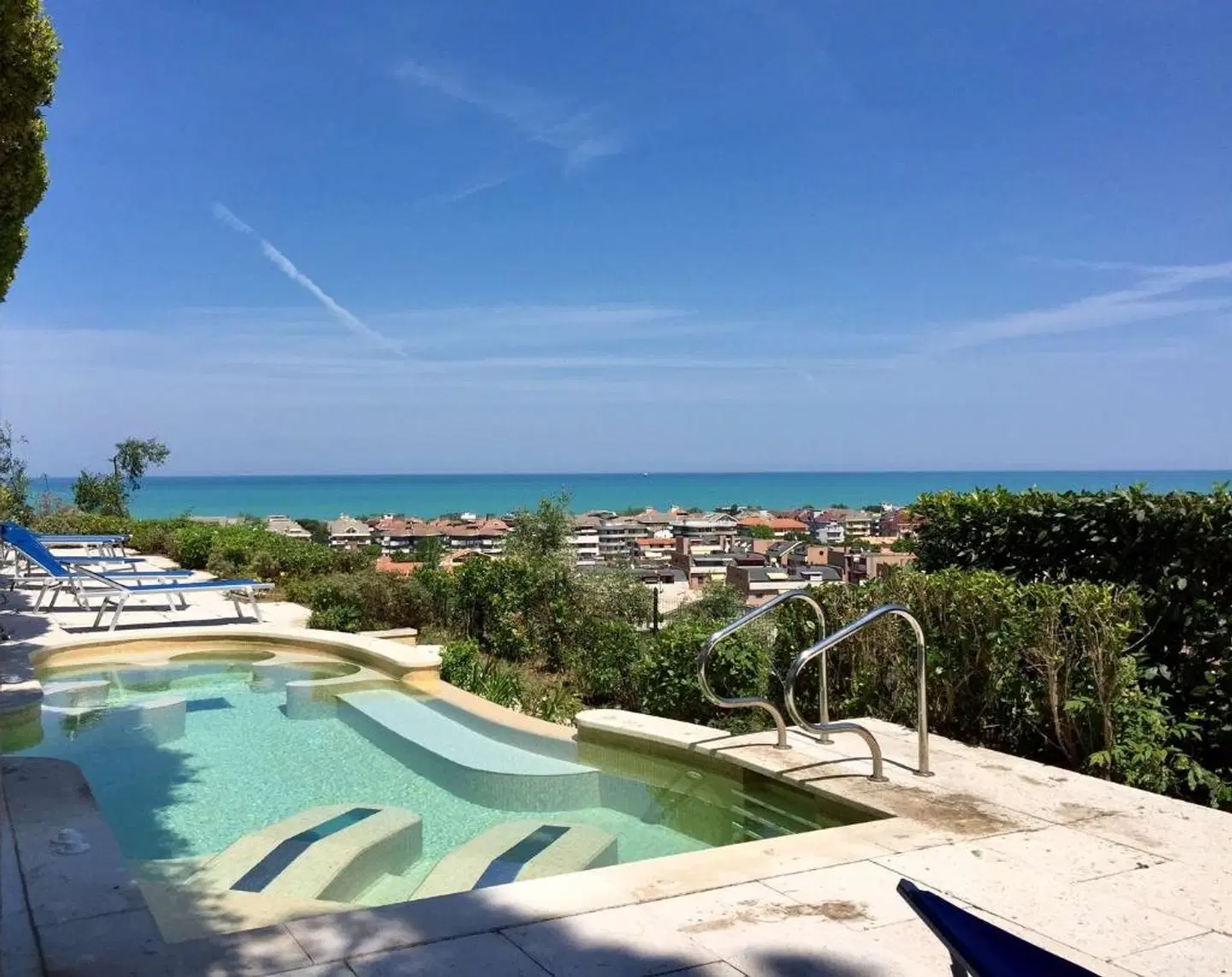 Villa Maria Hotel OUTDOOR_POOL