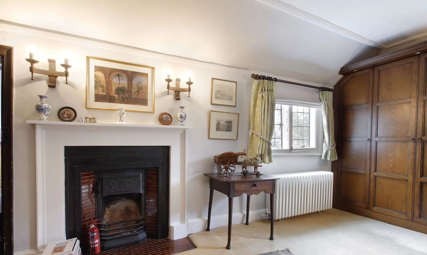 Harlington Manor ROOM_EXAMPLE