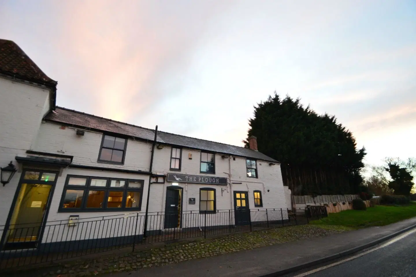 The Plough Retreat EXTERIOR