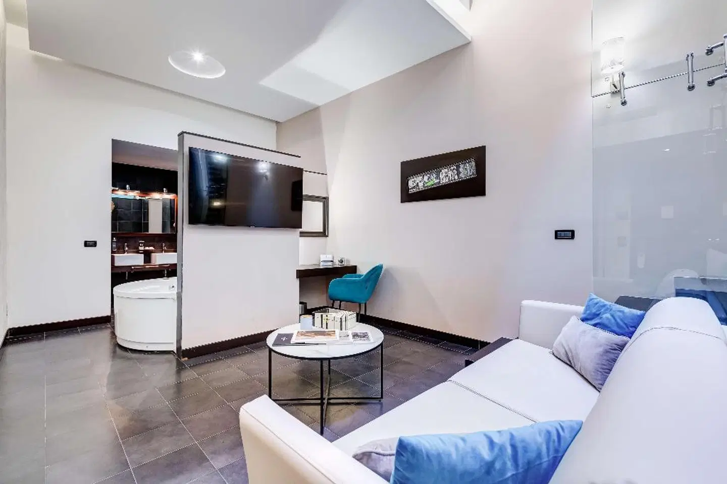 Best Western Cinemusic Hotel ROOM_EXAMPLE