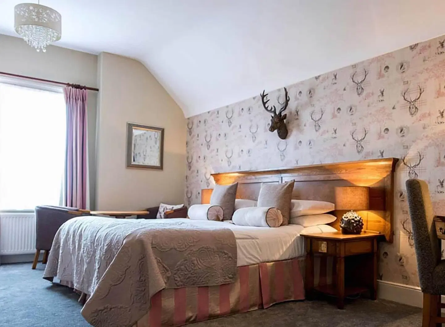 The Coach House Inn ROOM_EXAMPLE