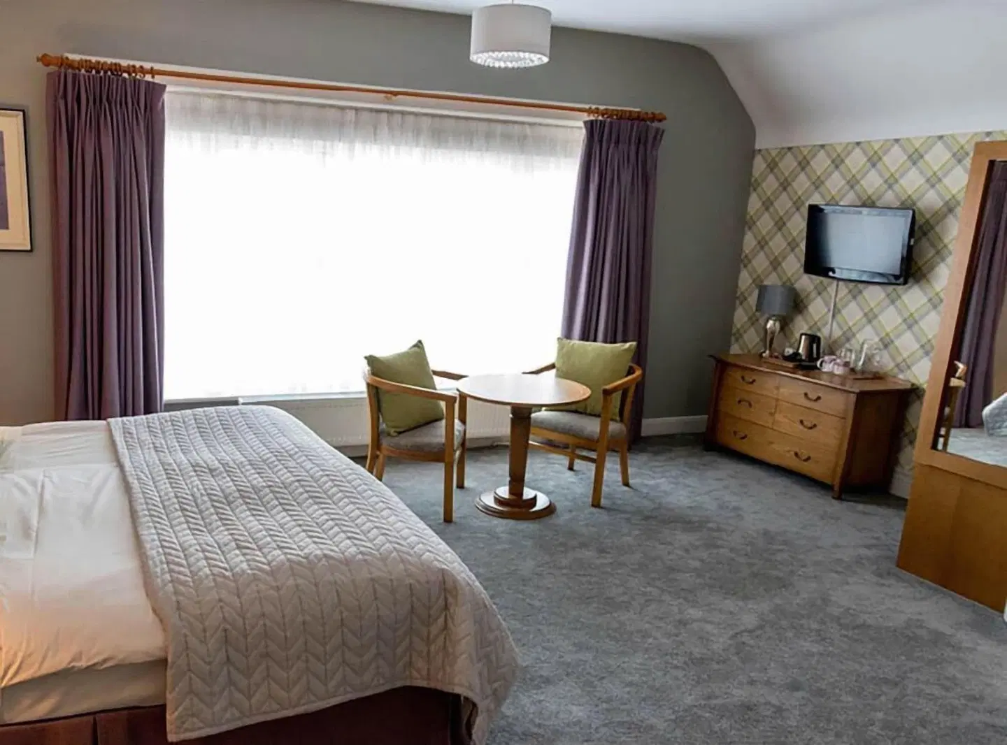 The Coach House Inn ROOM_EXAMPLE